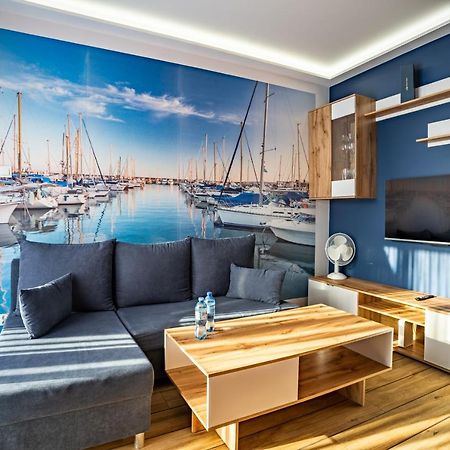 Apartament Yacht Park Marina กดิเนีย ภายนอก รูปภาพ