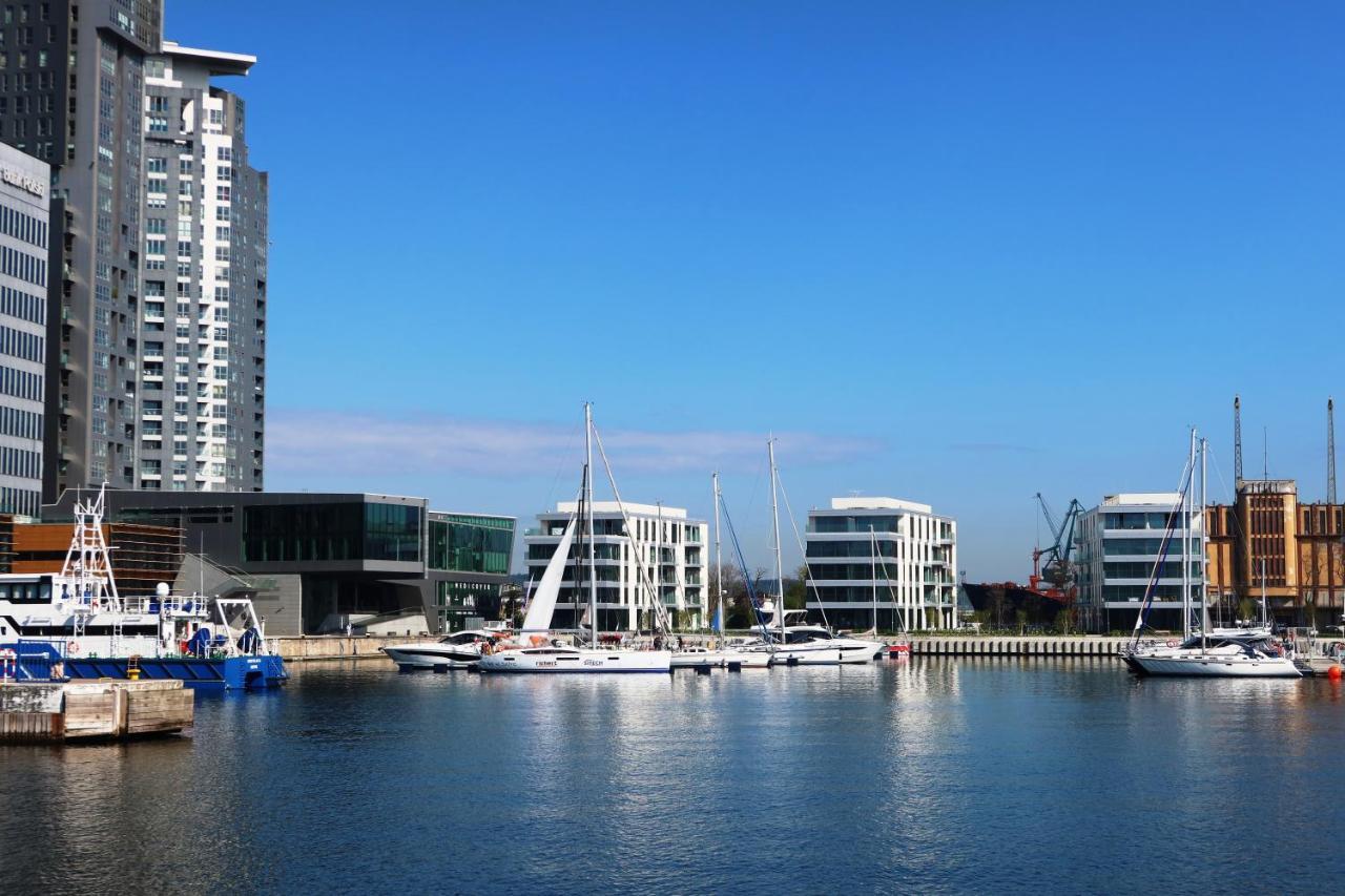 Apartament Yacht Park Marina กดิเนีย ภายนอก รูปภาพ