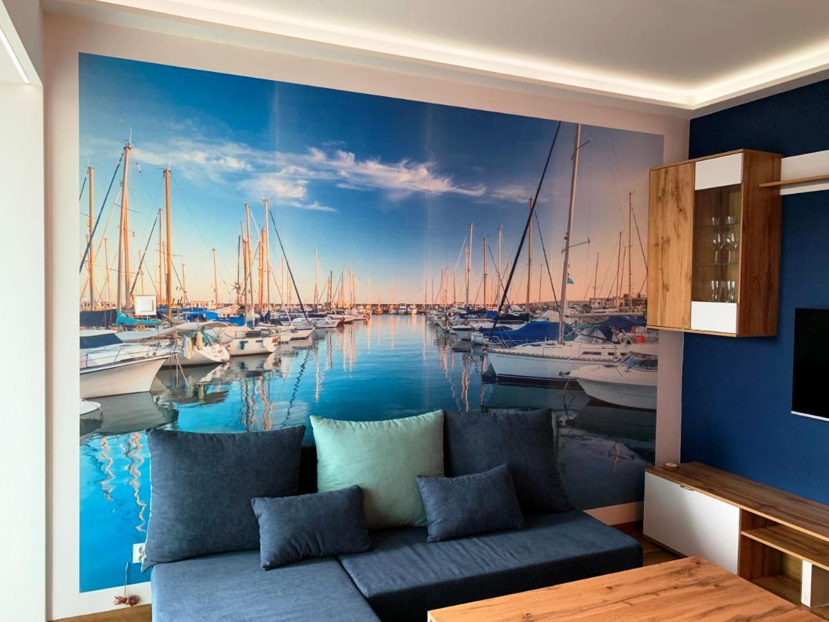 Apartament Yacht Park Marina กดิเนีย ภายนอก รูปภาพ